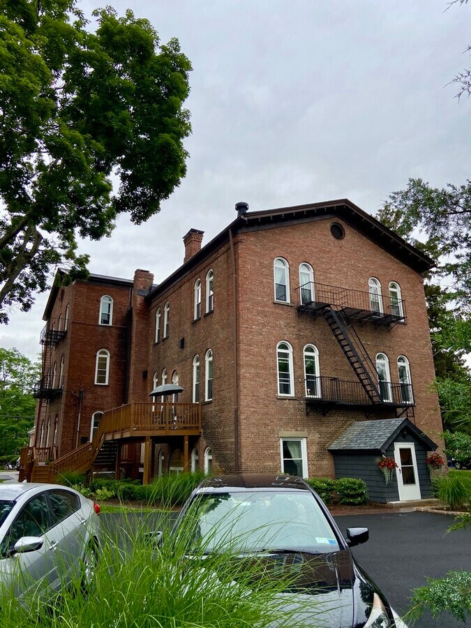 21 Idlewild Ave, Cornwall on Hudson, NY 12520 Property Record