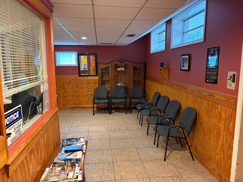 906 Abercorn St, Savannah, GA for lease - Building Photo - Image 2 of 19