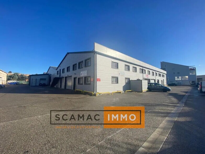 Industrial in Venelles for lease - Building Photo - Image 1 of 4