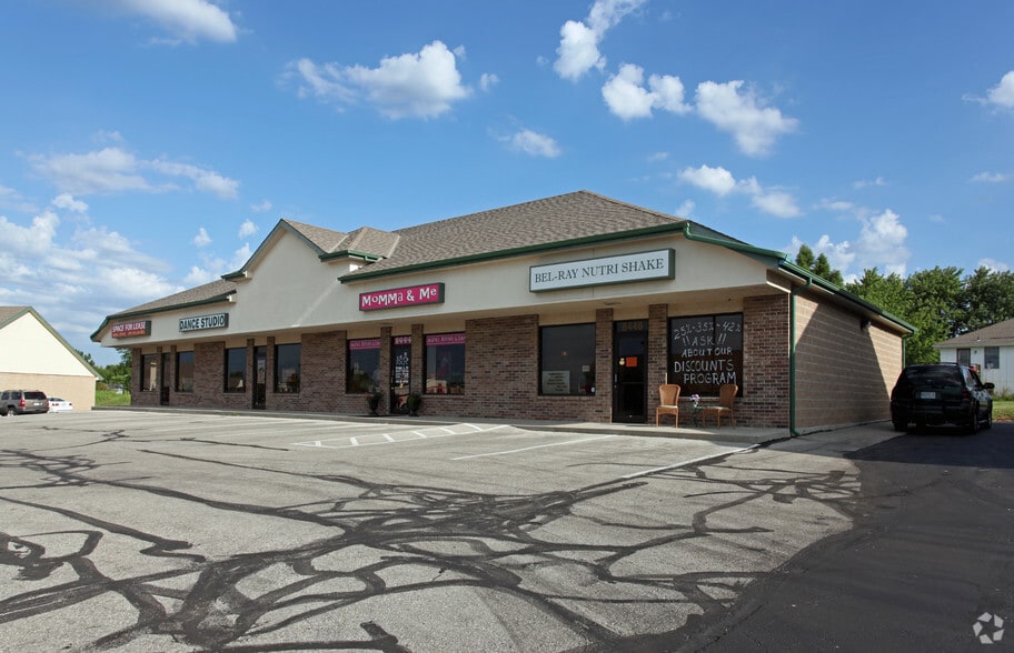 8440-8446 Clint Dr, Belton, MO for sale - Building Photo - Image 3 of 8