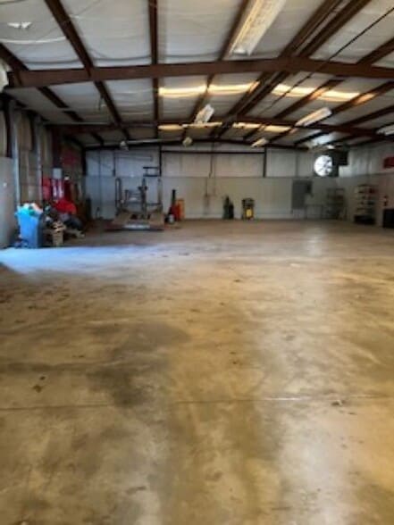 265 Davis Rd, Lagrange, GA for lease - Building Photo - Image 3 of 6