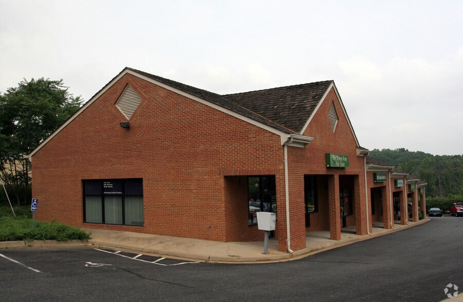 20892099 Jefferson Davis Hwy, Fredericksburg, VA 22401 Retail for Lease