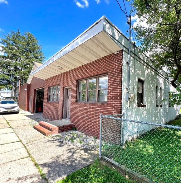 230 Banta Ave, Garfield, NJ for lease - Primary Photo - Image 1 of 8