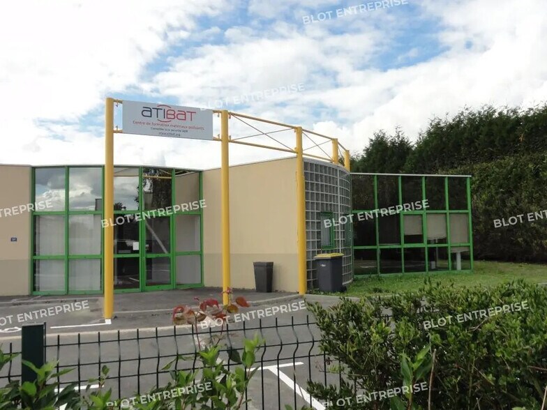 Flex in La Chapelle-des-Fougeretz for lease - Building Photo - Image 2 of 15