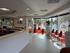 1000 Park Centre Blvd, Miami, FL for lease Interior Photo- Image 1 of 64