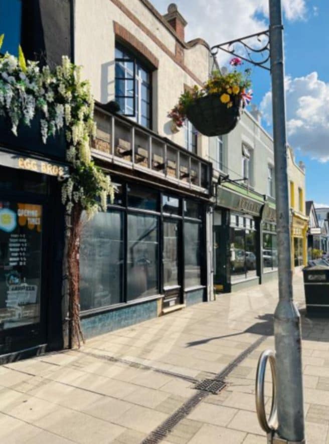 196 Leigh Rd, Leigh On Sea for sale Primary Photo- Image 1 of 1