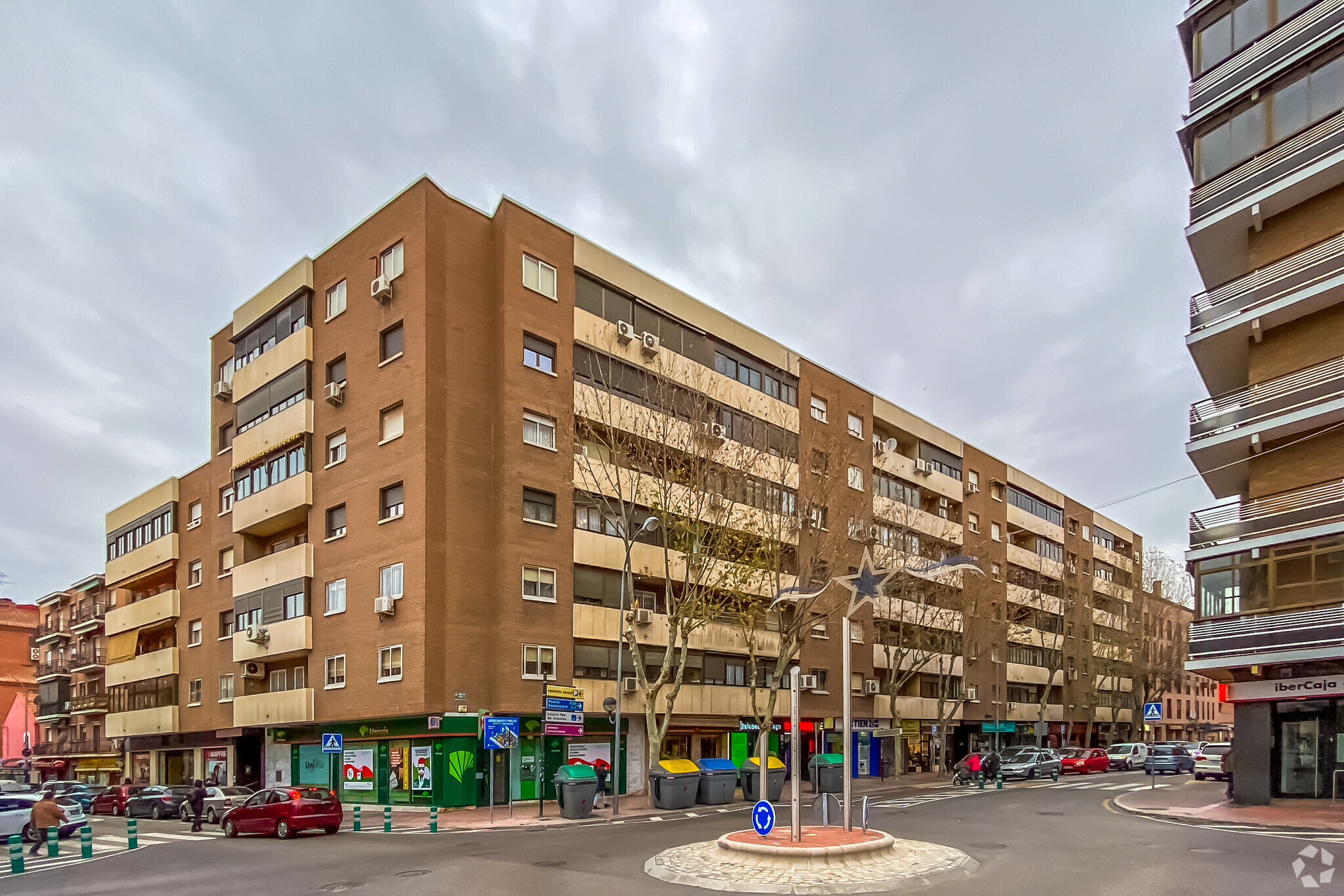 Multifamily in Alcalá De Henares, MAD for sale Primary Photo- Image 1 of 2