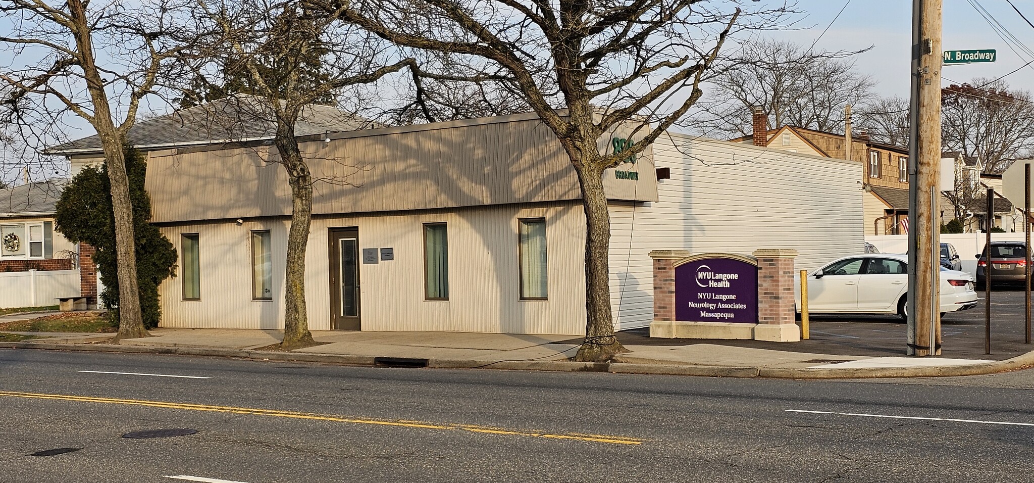 880 N Broadway, Massapequa, NY for sale Building Photo- Image 1 of 1