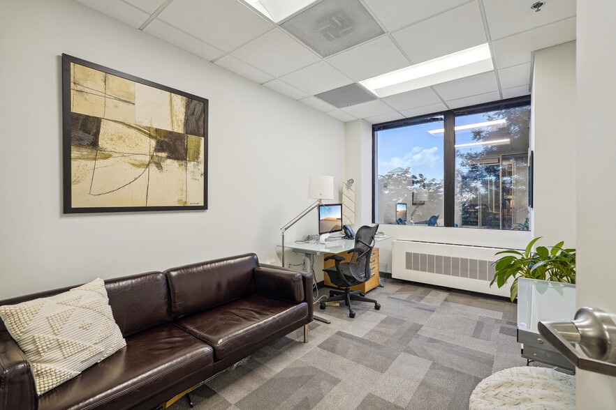 4350 East-West Hwy, Bethesda, MD for lease - Interior Photo - Image 3 of 17