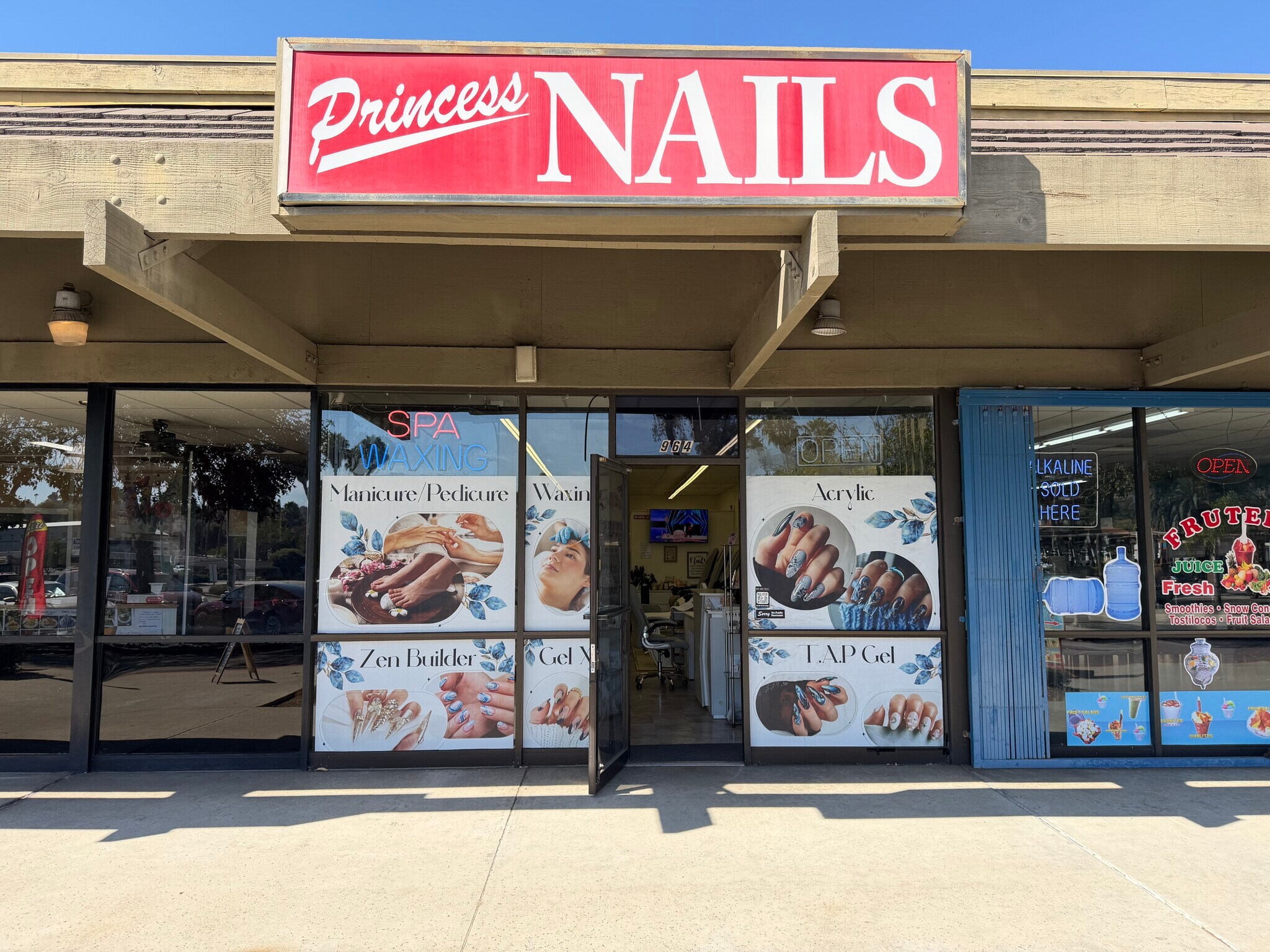 962-966 S Santa Fe Ave, Vista, CA for lease Interior Photo- Image 1 of 6