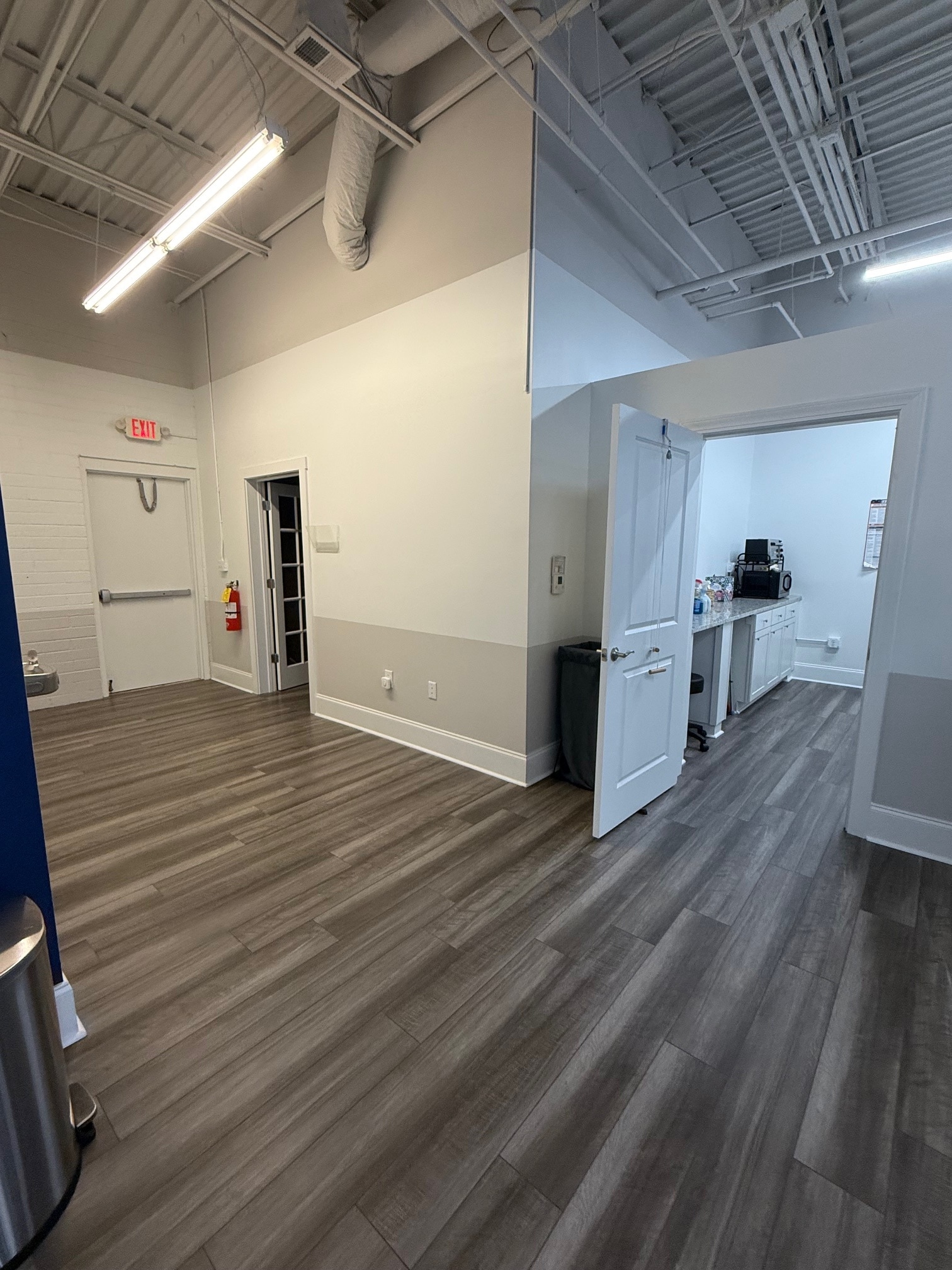 1741-1751 Newnan Crossing Blvd, Newnan, GA for lease Interior Photo- Image 1 of 11