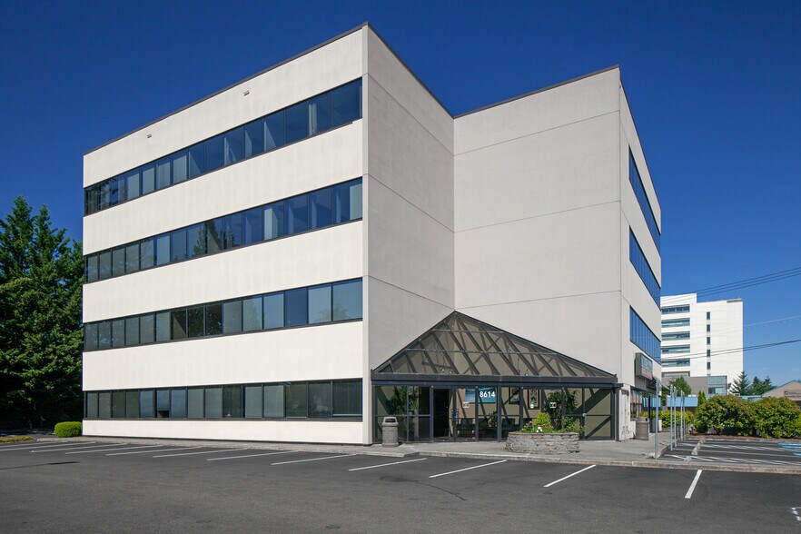 8614 NE Mill Plain Blvd, Vancouver, WA for lease - Building Photo - Image 2 of 8