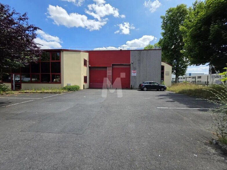 Flex in Bondoufle for lease - Building Photo - Image 2 of 8