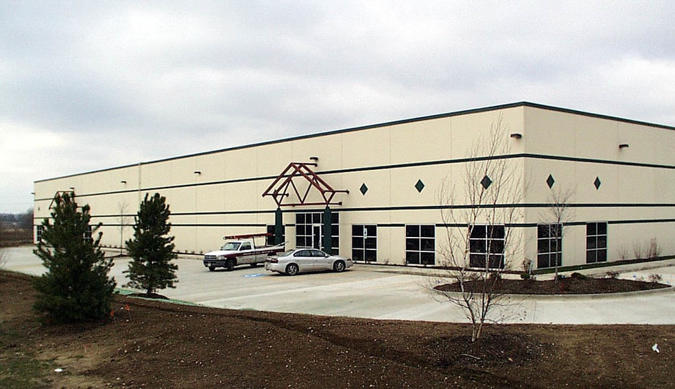 5100 Prime Pky, Mchenry, IL for lease - Primary Photo - Image 1 of 5