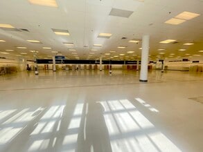 21050 Southbank St, Sterling, VA for lease Interior Photo- Image 1 of 1