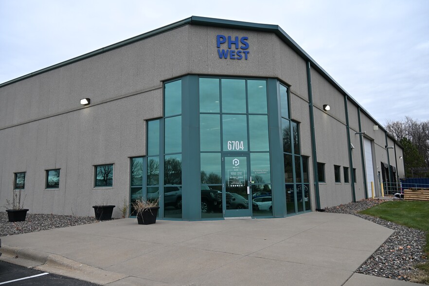 6704 Bleck Dr, Rockford, MN for sale - Building Photo - Image 1 of 1