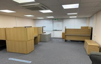 65a Wingletye Ln, Hornchurch for lease Interior Photo- Image 1 of 2