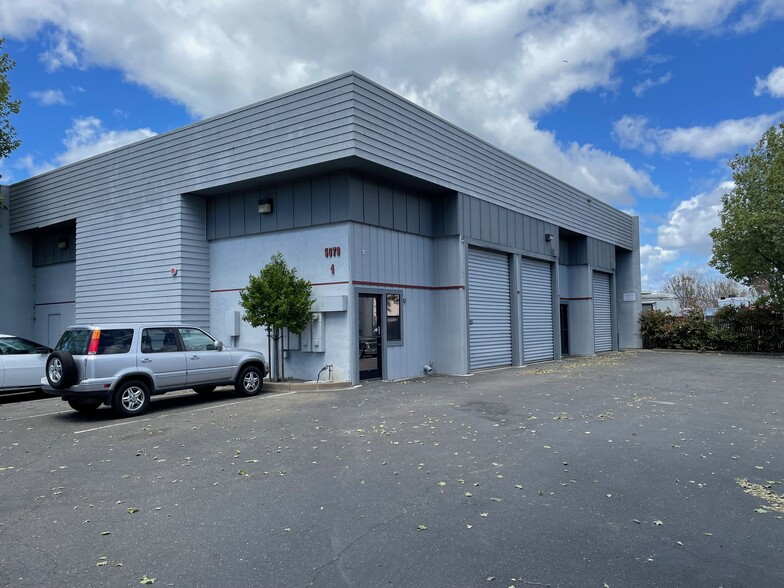 5679 Redwood Dr, Rohnert Park, CA for lease - Building Photo - Image 1 of 9