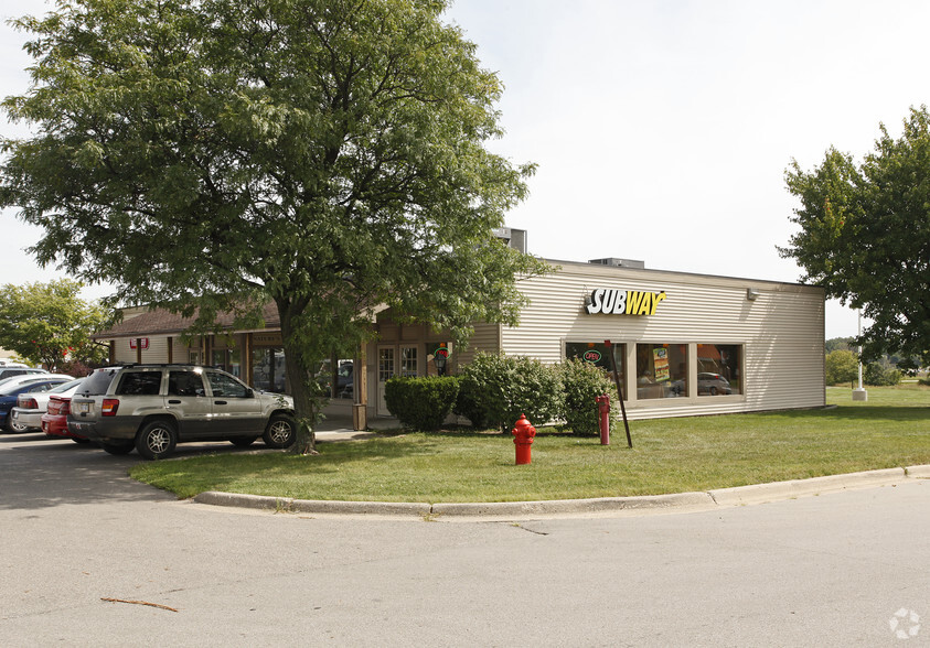 2575 Airport Rd, Jackson, MI for sale - Primary Photo - Image 1 of 1