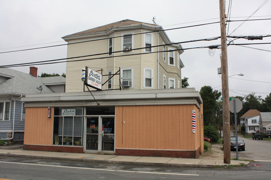1903 Smith St, North Providence, RI for sale - Primary Photo - Image 1 of 1