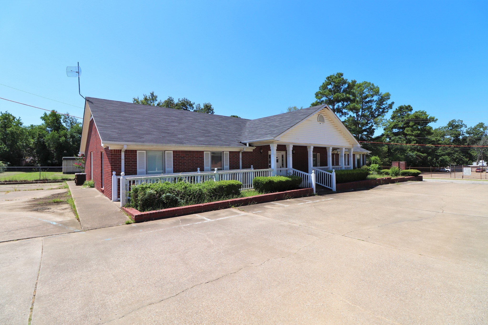427 S Vine St, Bastrop, LA for sale Building Photo- Image 1 of 1