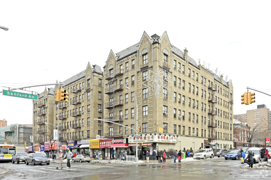 13605 Sanford Ave, Flushing, NY for sale - Primary Photo - Image 1 of 1