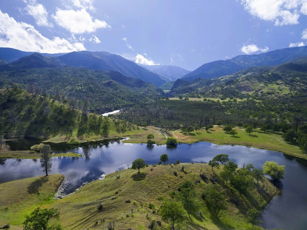 10900 Round Valley Rd, Paskenta, CA 96074