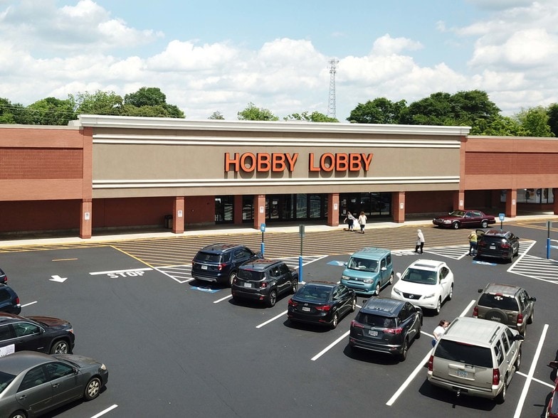 100 Spalding Square, Griffin, GA for lease - Building Photo - Image 2 of 41