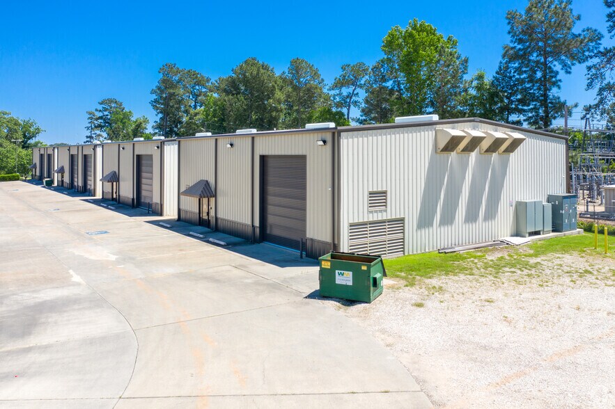 1925 Longmire Rd, Conroe, TX for sale - Building Photo - Image 1 of 1