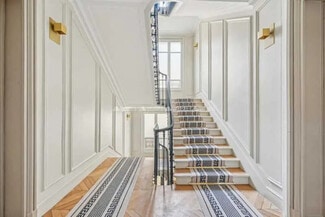 More details for 7 Square Du Roule, Paris - Office for Lease