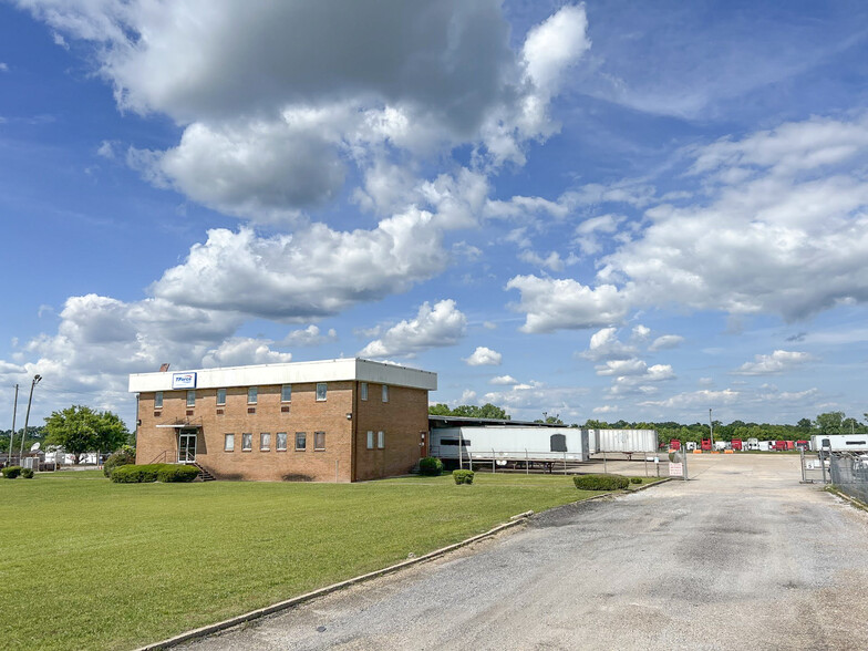 7745 Mobile Hwy, Hope Hull, AL for lease - Building Photo - Image 1 of 3