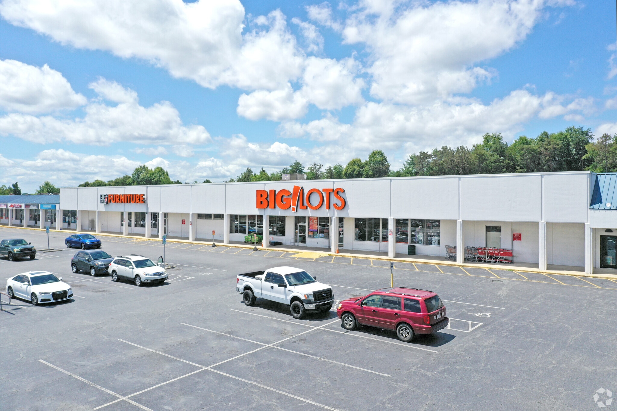 5952 University Pky, Winston-Salem, NC for lease Primary Photo- Image 1 of 3