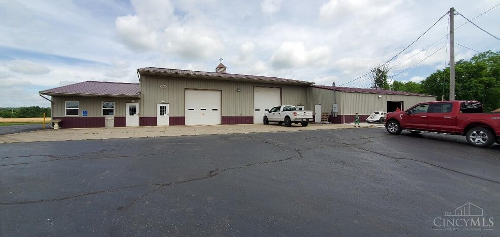 136 Lick Run Rd, West Union, OH for sale - Building Photo - Image 1 of 6