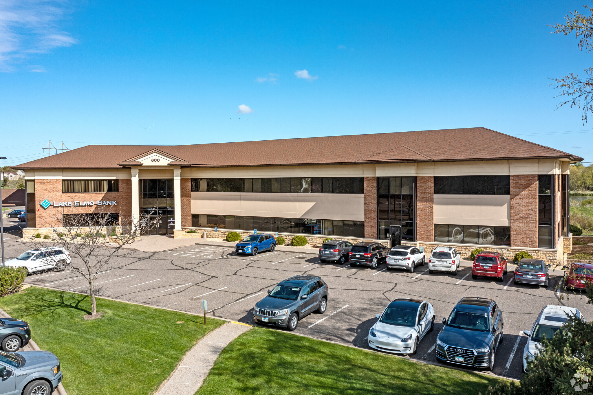 600 N Inwood Ave N, Oakdale, MN for lease Building Photo- Image 1 of 6