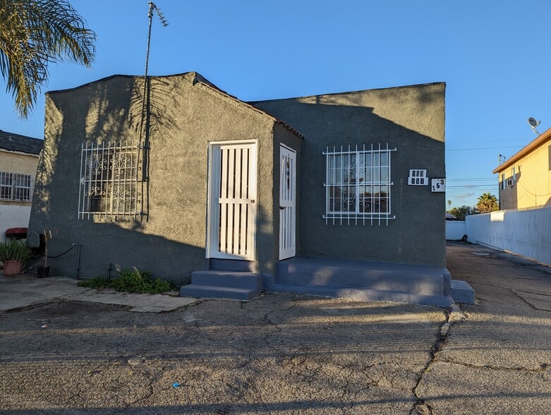 151 W Imperial Hwy, Los Angeles, CA for sale - Building Photo - Image 1 of 16