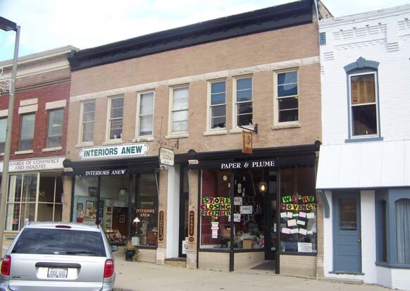 132-134 Cass St, Woodstock, IL for lease - Building Photo - Image 3 of 3