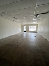 1014 S Broadway St, Carrollton, TX for lease Interior Photo- Image 1 of 5