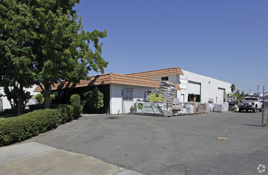 1370 La Mirada Dr, San Marcos, CA for lease - Building Photo - Image 1 of 4