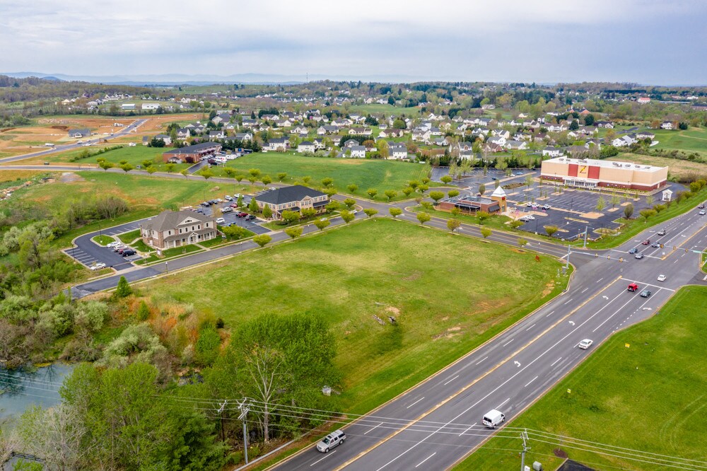 220 Osage Ln, Waynesboro, VA for sale Primary Photo- Image 1 of 1