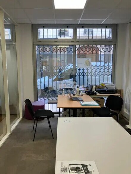 Office in Paris for sale - Building Photo - Image 3 of 17