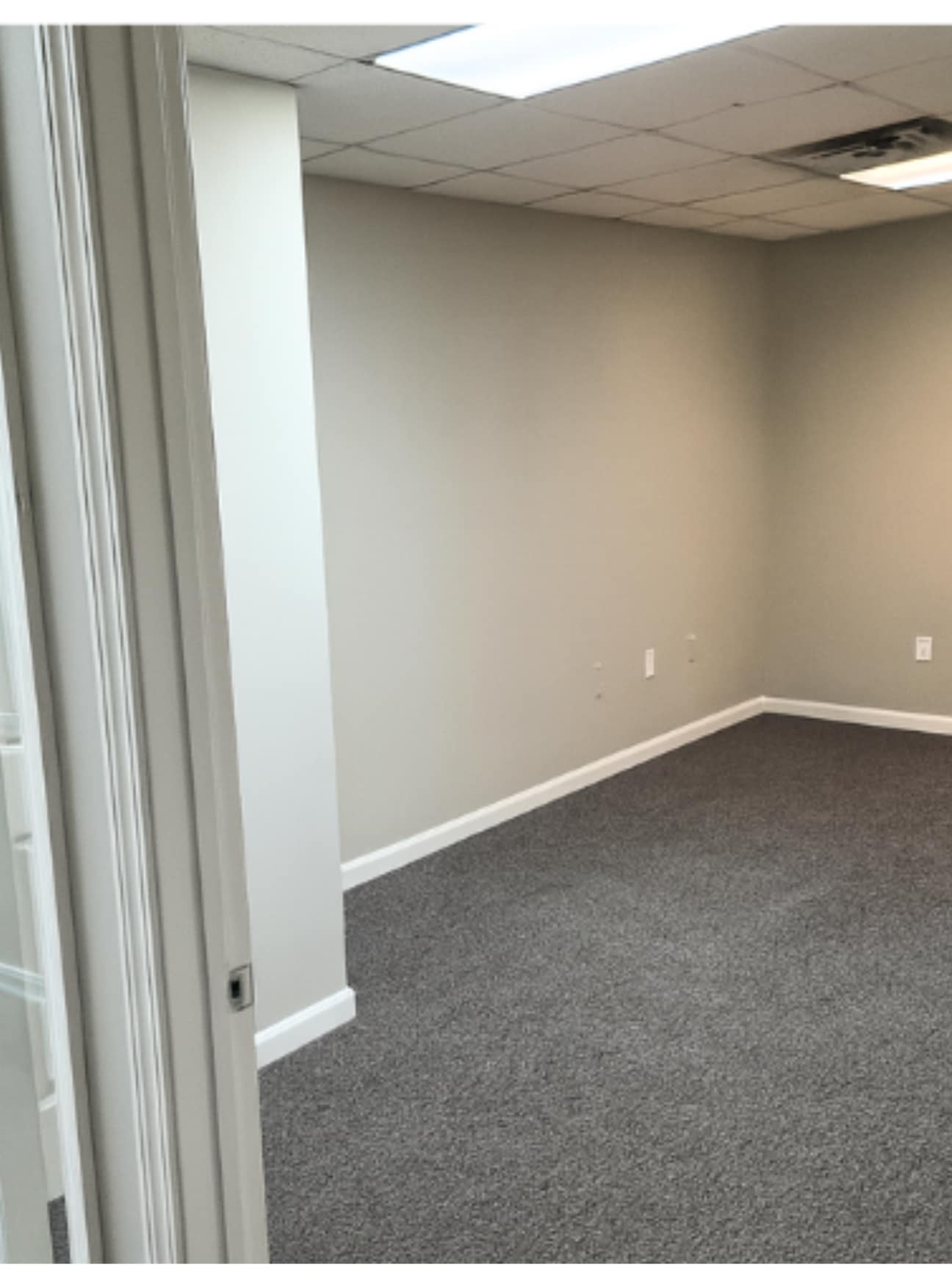 35 S Main St, Winchester, KY for lease Interior Photo- Image 1 of 21