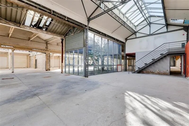 Location Local d'activités 3 085 m² - Photo 1