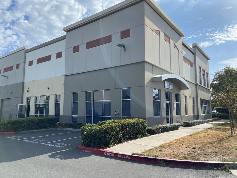 2251-2263 Harbor Bay Pky, Alameda, CA for lease - Building Photo - Image 3 of 5