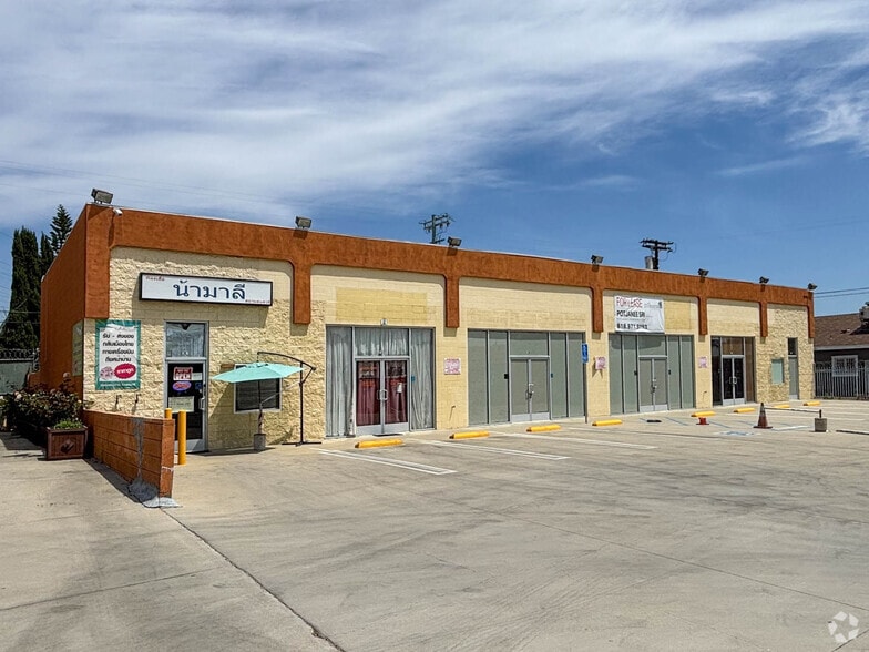 8220 Coldwater Canyon Ave, North Hollywood, CA for lease - Primary Photo - Image 1 of 4