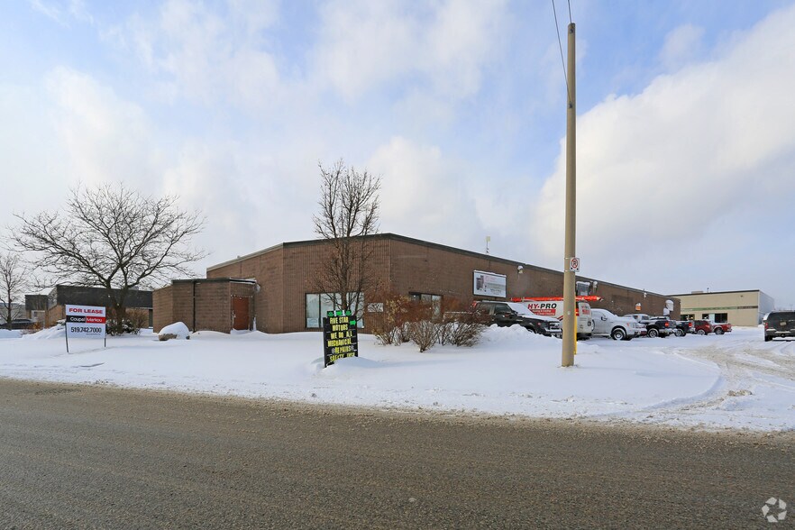 24 Mcintyre Pl, Kitchener, ON for lease - Building Photo - Image 3 of 3