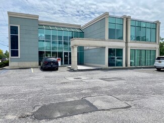 More details for 217 Merrick Rd, Amityville, NY - Office for Lease