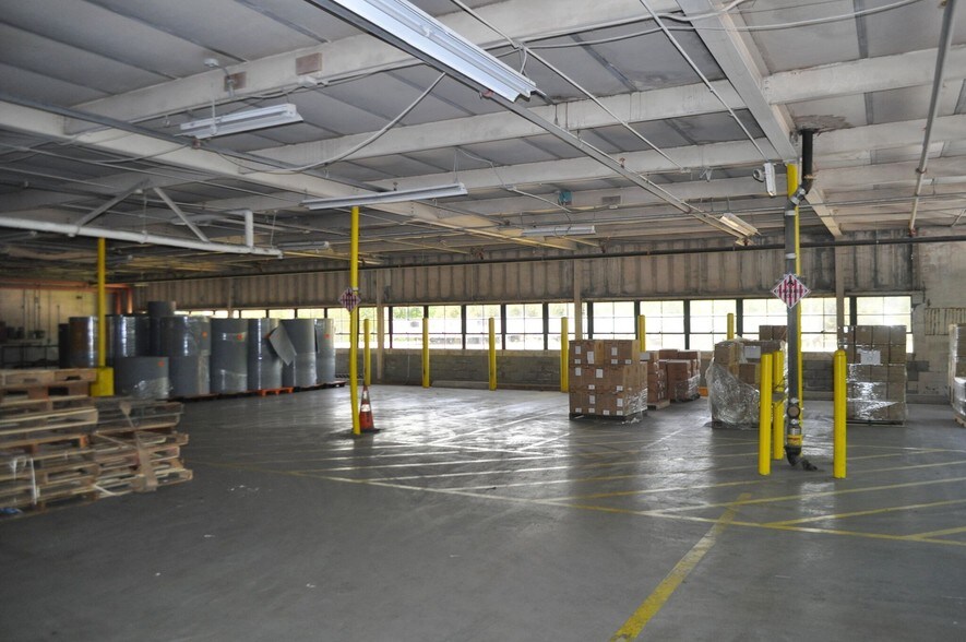 265 Main St, Agawam, MA for sale - Building Photo - Image 1 of 1