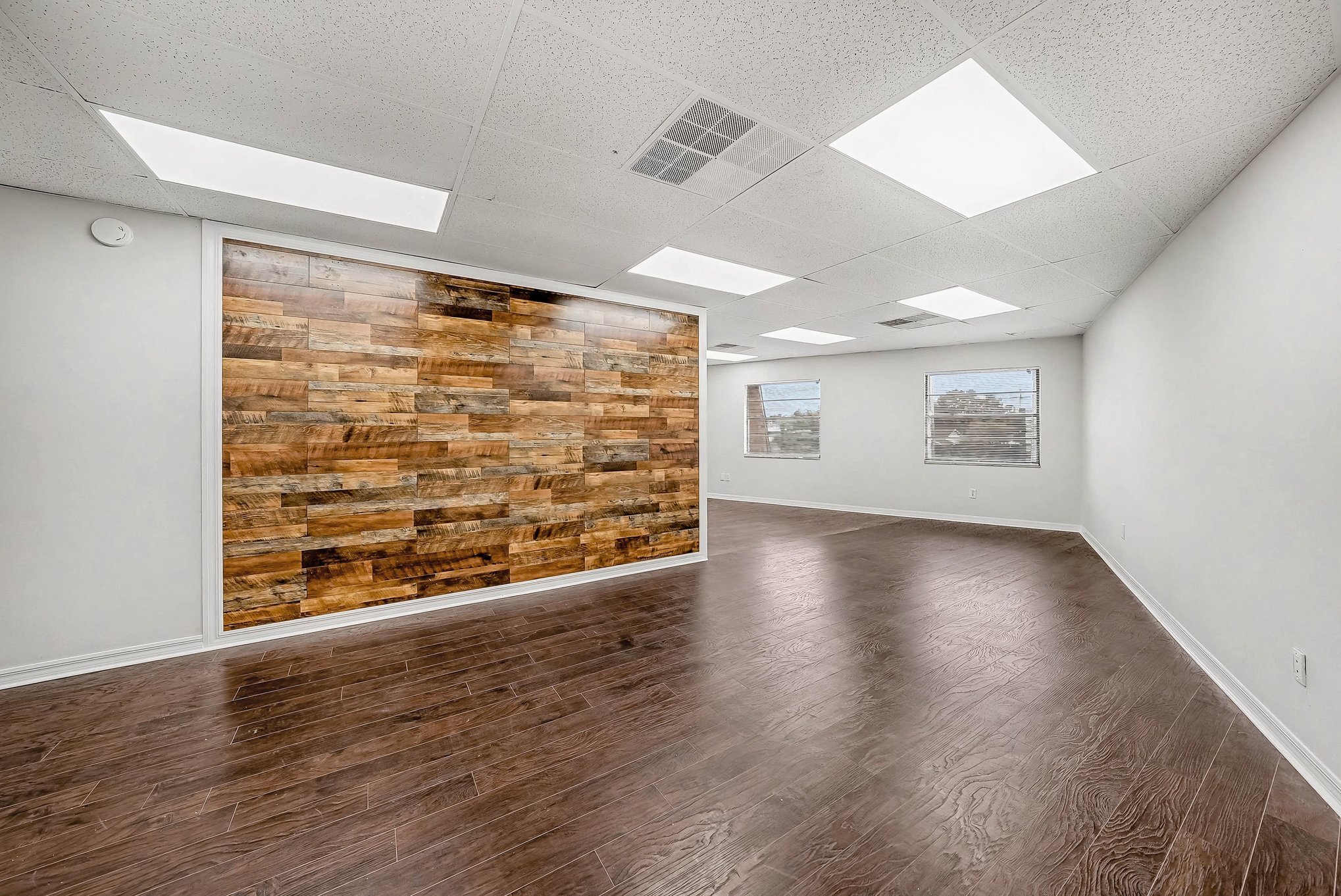 4427-4439 Gunn Hwy, Tampa, FL for lease Interior Photo- Image 3 of 15