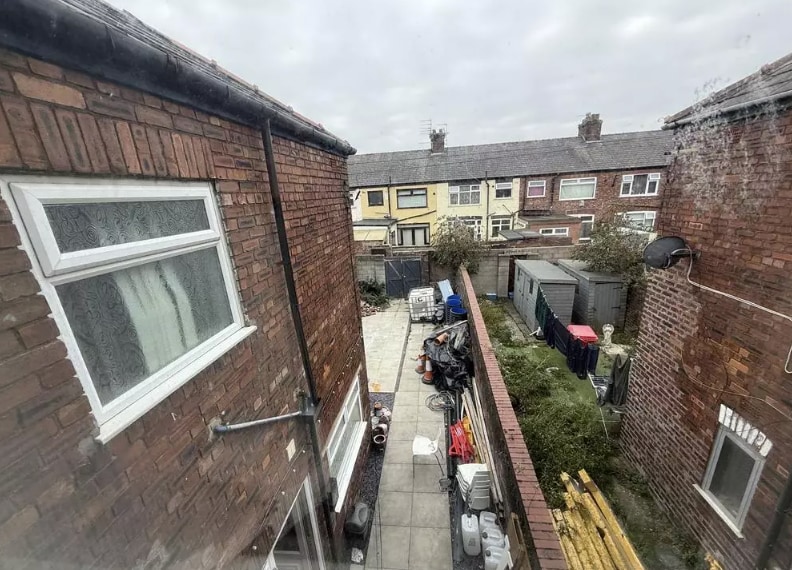 246 Longmoor Ln, Liverpool for sale - Building Photo - Image 3 of 15