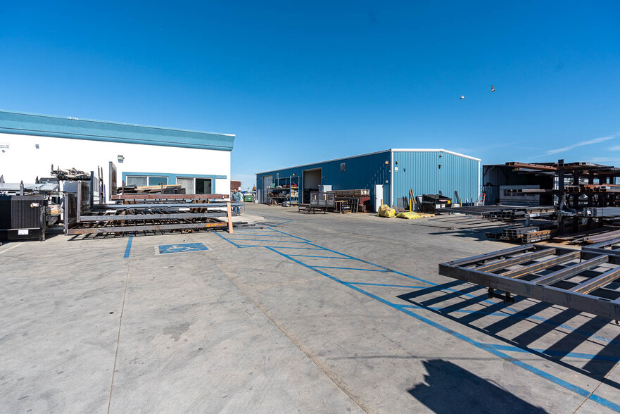 39006 20th St E, Palmdale, CA for lease - Building Photo - Image 3 of 37